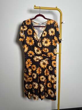 MSBASIC Women's XXL Sunflower Print V-Neck Short Sleeve Faux Wrap Dress